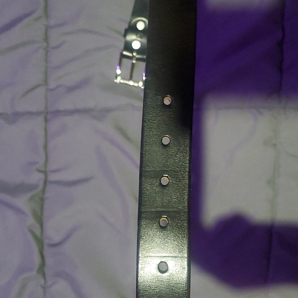 Everyday Full-grain Leather Belt - Picture 2 of 4